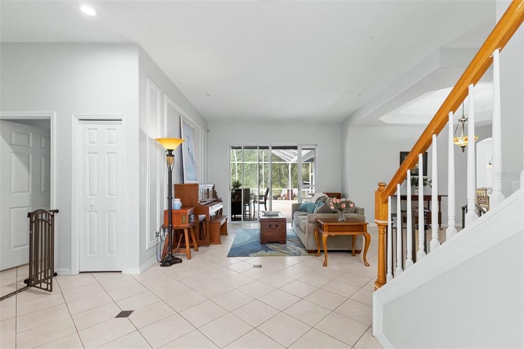 For Sale: $750,000 (5 beds, 4 baths, 3500 Square Feet)