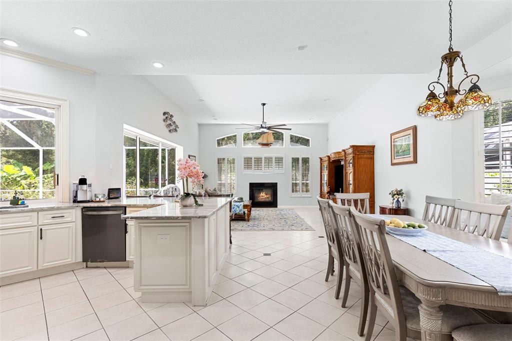 For Sale: $750,000 (5 beds, 4 baths, 3500 Square Feet)