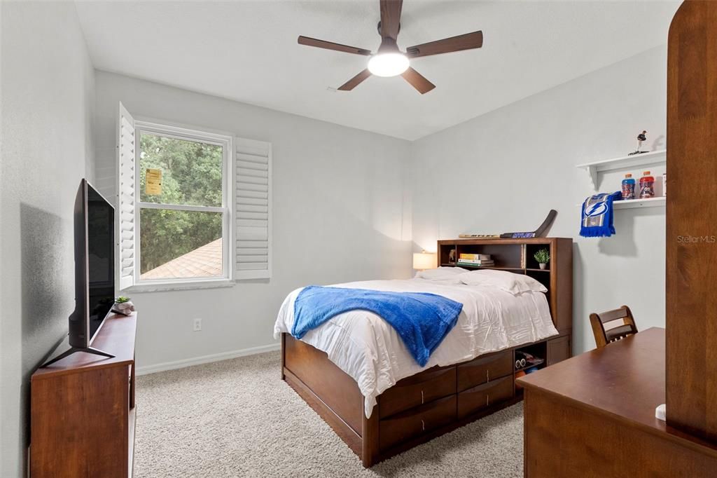 For Sale: $750,000 (5 beds, 4 baths, 3500 Square Feet)