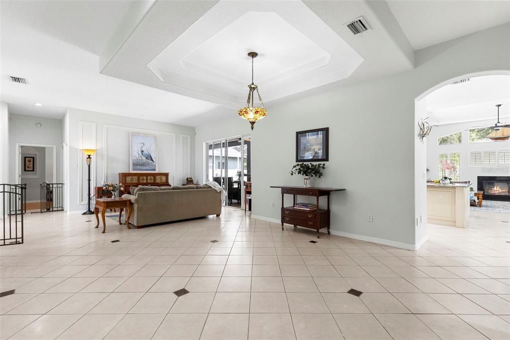 For Sale: $750,000 (5 beds, 4 baths, 3500 Square Feet)