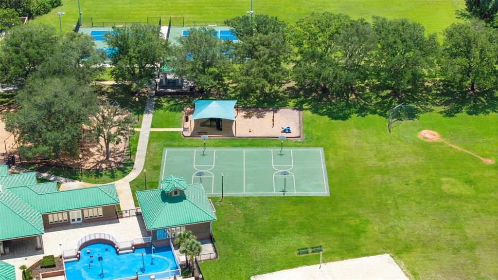 For Sale: $750,000 (5 beds, 4 baths, 3500 Square Feet)