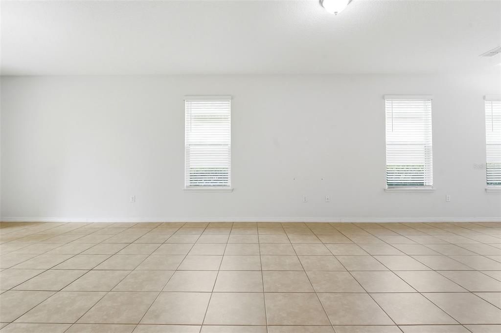 For Sale: $349,900 (3 beds, 2 baths, 1759 Square Feet)