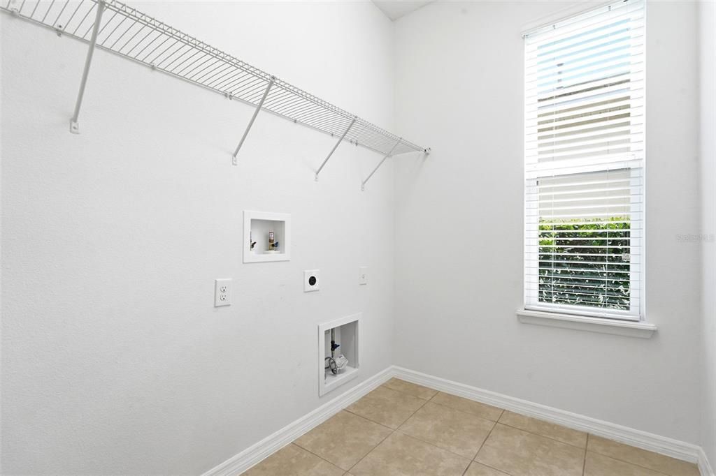 For Sale: $349,900 (3 beds, 2 baths, 1759 Square Feet)