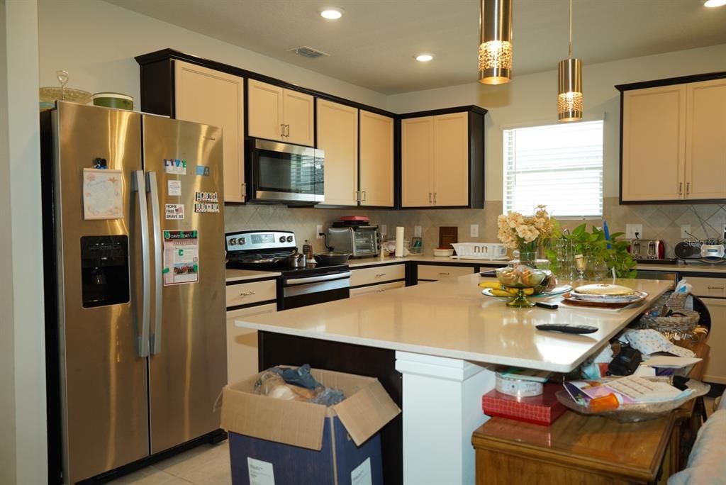 For Sale: $385,000 (4 beds, 2 baths, 1850 Square Feet)