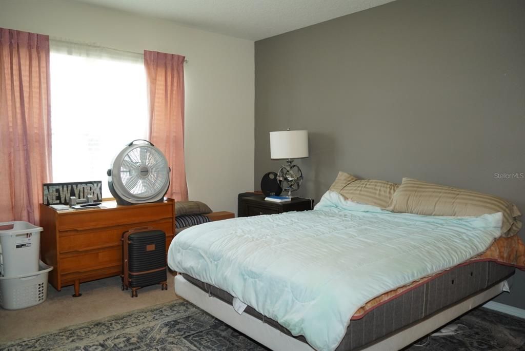 For Sale: $385,000 (4 beds, 2 baths, 1850 Square Feet)