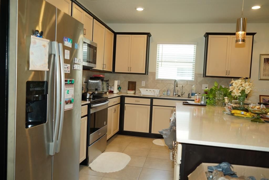 For Sale: $385,000 (4 beds, 2 baths, 1850 Square Feet)