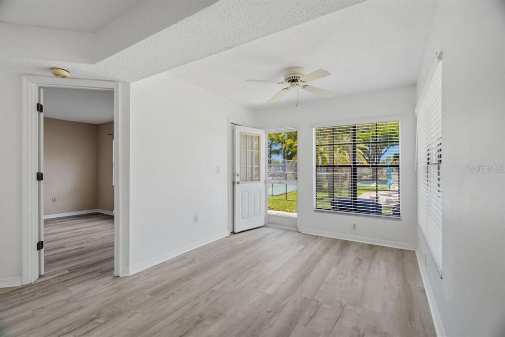 For Sale: $159,900 (2 beds, 2 baths, 1050 Square Feet)