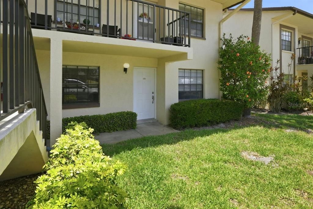 For Sale: $159,900 (2 beds, 2 baths, 1050 Square Feet)