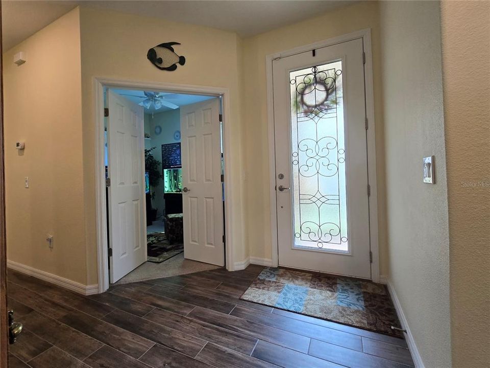 For Sale: $349,900 (2 beds, 2 baths, 1658 Square Feet)