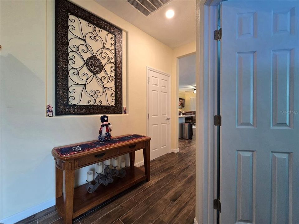For Sale: $349,900 (2 beds, 2 baths, 1658 Square Feet)