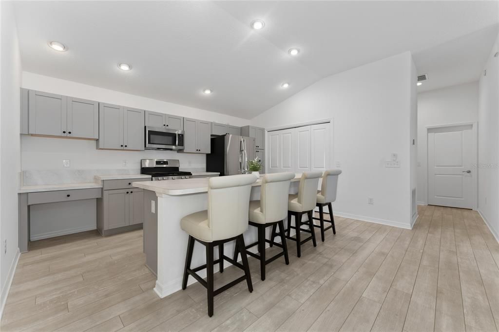 For Sale: $329,000 (3 beds, 2 baths, 1440 Square Feet)