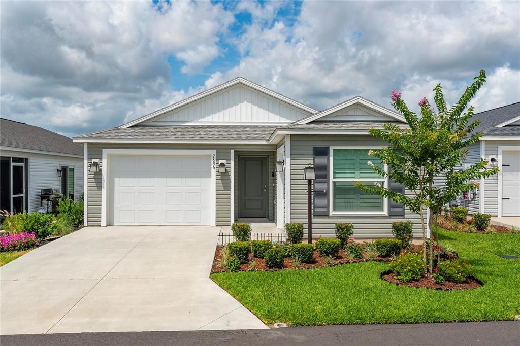 For Sale: $329,000 (3 beds, 2 baths, 1440 Square Feet)