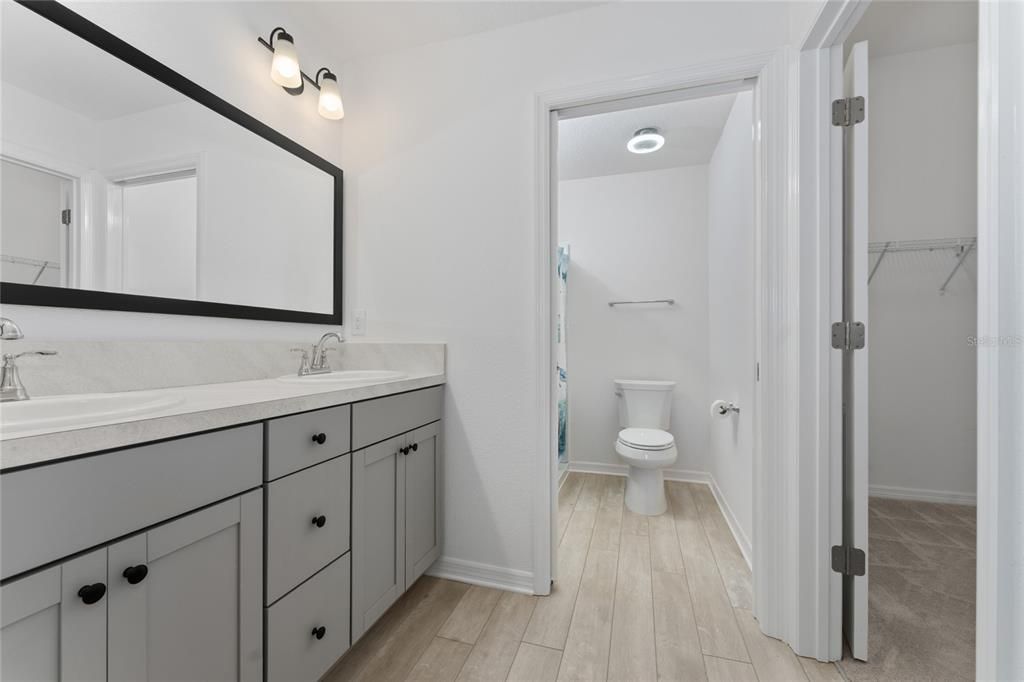 For Sale: $329,000 (3 beds, 2 baths, 1440 Square Feet)