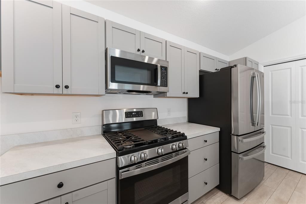 For Sale: $329,000 (3 beds, 2 baths, 1440 Square Feet)
