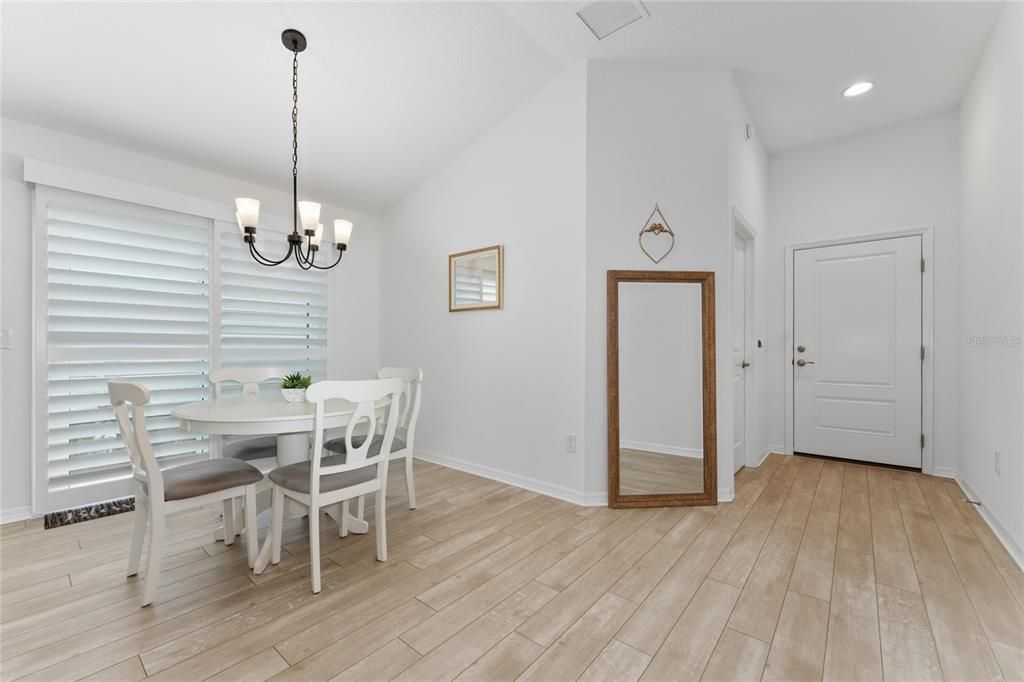 For Sale: $329,000 (3 beds, 2 baths, 1440 Square Feet)