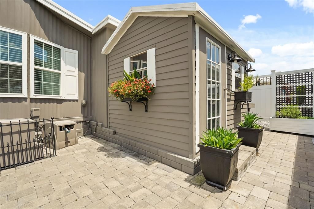Active With Contract: $150,000 (2 beds, 2 baths, 980 Square Feet)