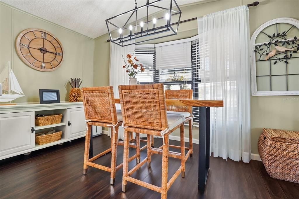 Active With Contract: $150,000 (2 beds, 2 baths, 980 Square Feet)