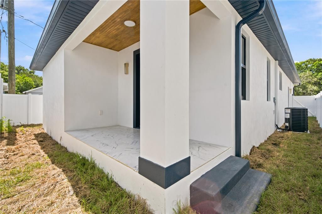 For Sale: $397,900 (3 beds, 2 baths, 1383 Square Feet)
