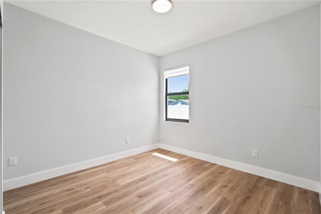 For Sale: $397,900 (3 beds, 2 baths, 1383 Square Feet)