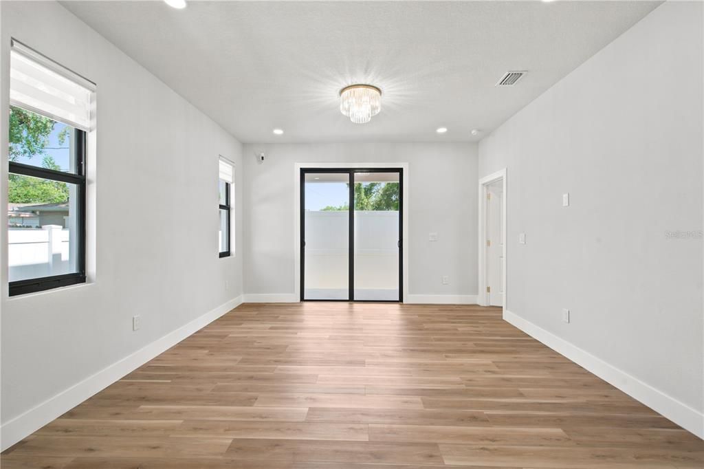 For Sale: $397,900 (3 beds, 2 baths, 1383 Square Feet)