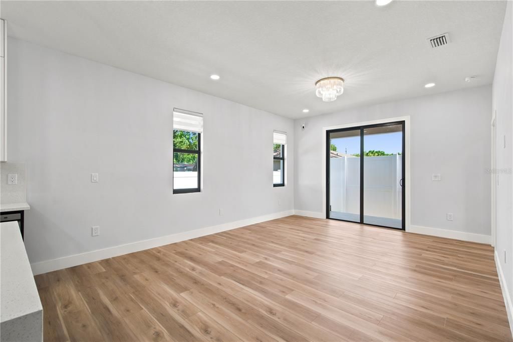 For Sale: $397,900 (3 beds, 2 baths, 1383 Square Feet)
