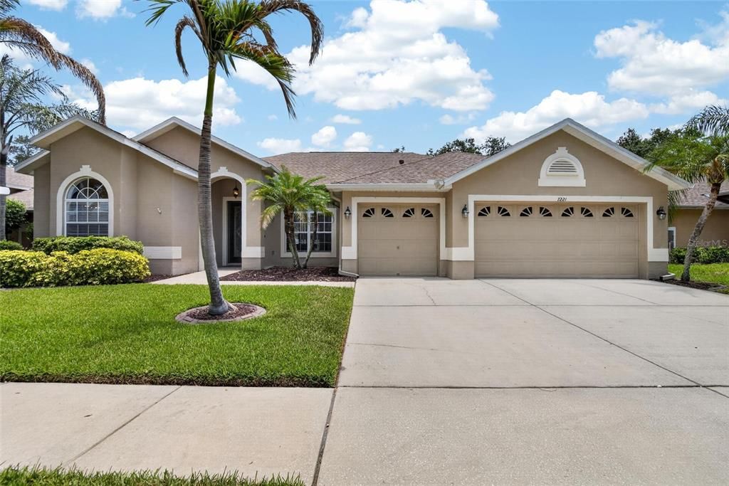 For Sale: $499,900 (4 beds, 3 baths, 2581 Square Feet)