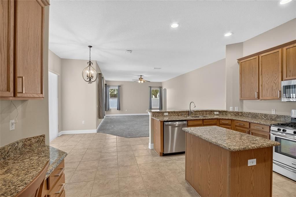 For Sale: $499,900 (4 beds, 3 baths, 2581 Square Feet)