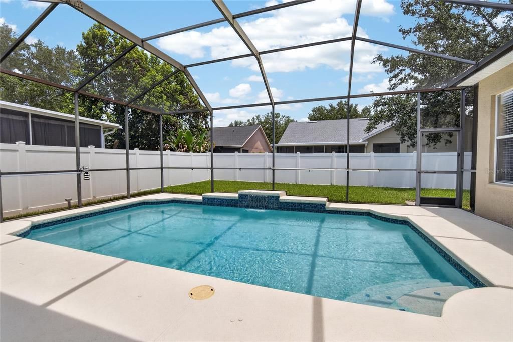For Sale: $499,900 (4 beds, 3 baths, 2581 Square Feet)
