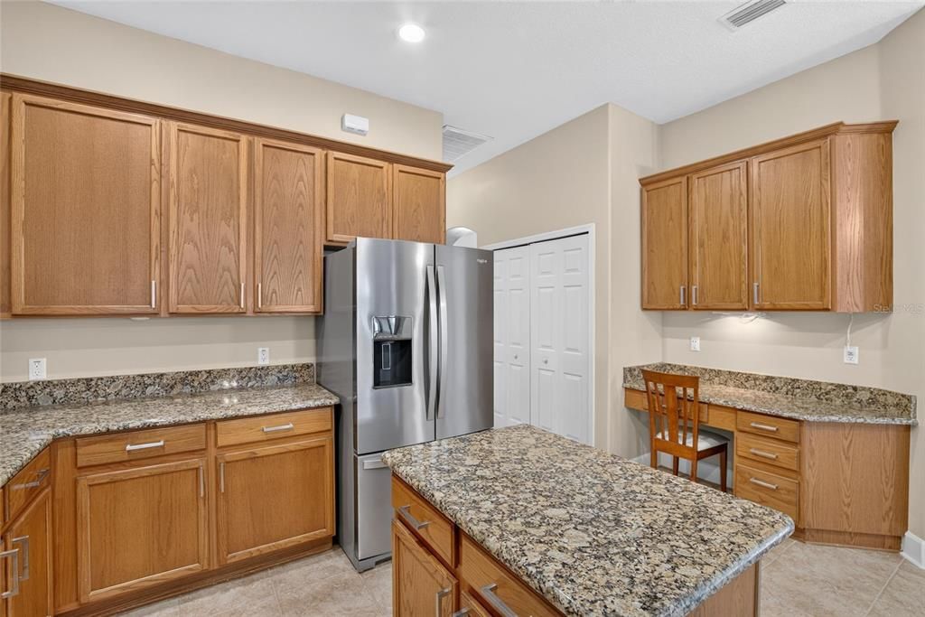 For Sale: $499,900 (4 beds, 3 baths, 2581 Square Feet)