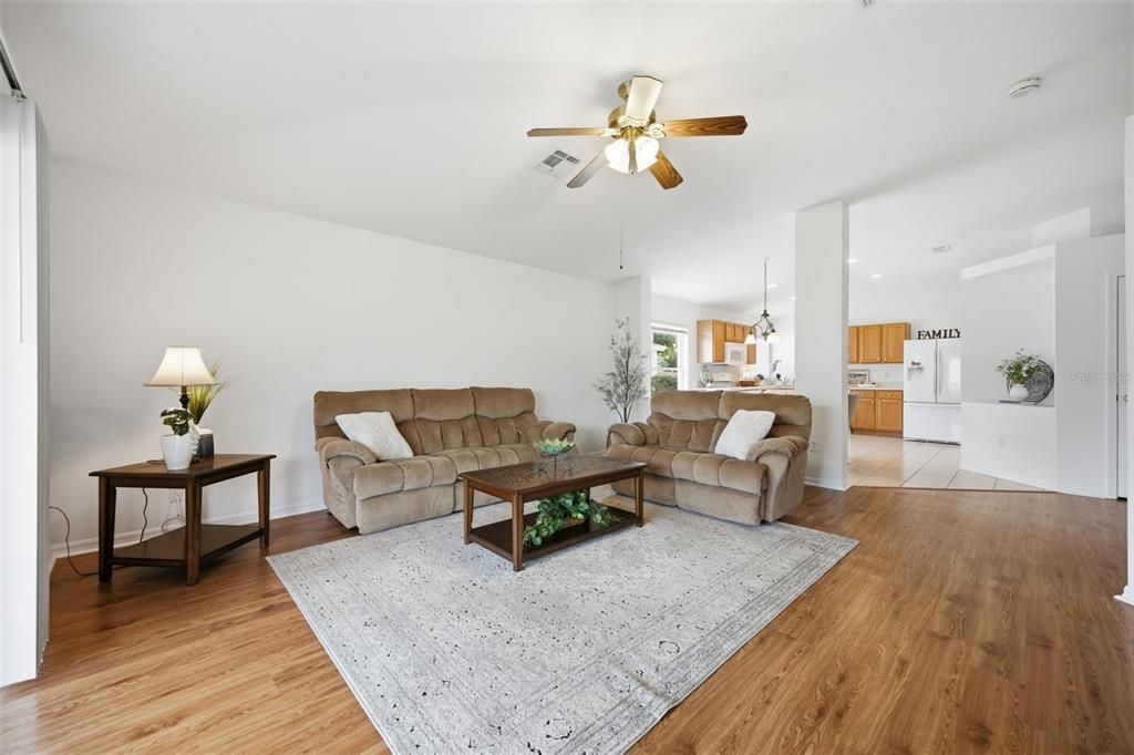 En Venta: $315,000 (2 camas, 2 baños, 1438 Pies cuadrados)