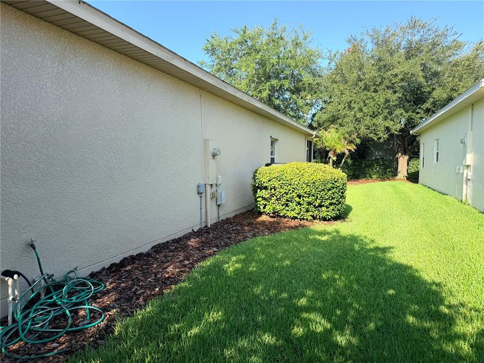 For Sale: $350,000 (3 beds, 3 baths, 2325 Square Feet)