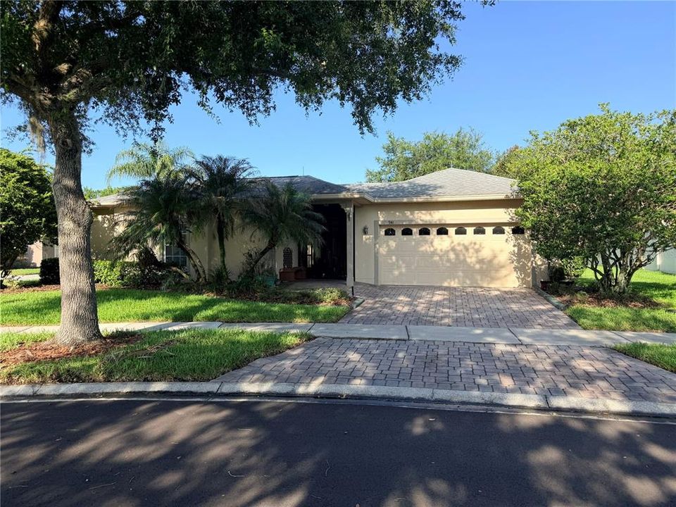 For Sale: $350,000 (3 beds, 3 baths, 2325 Square Feet)