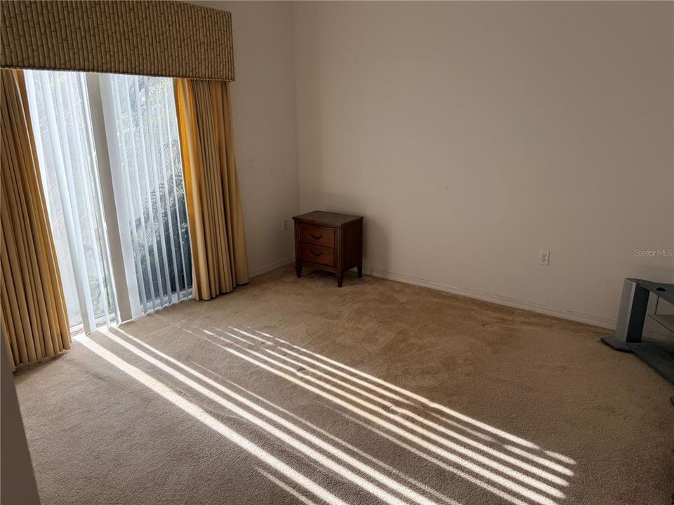 For Sale: $350,000 (3 beds, 3 baths, 2325 Square Feet)