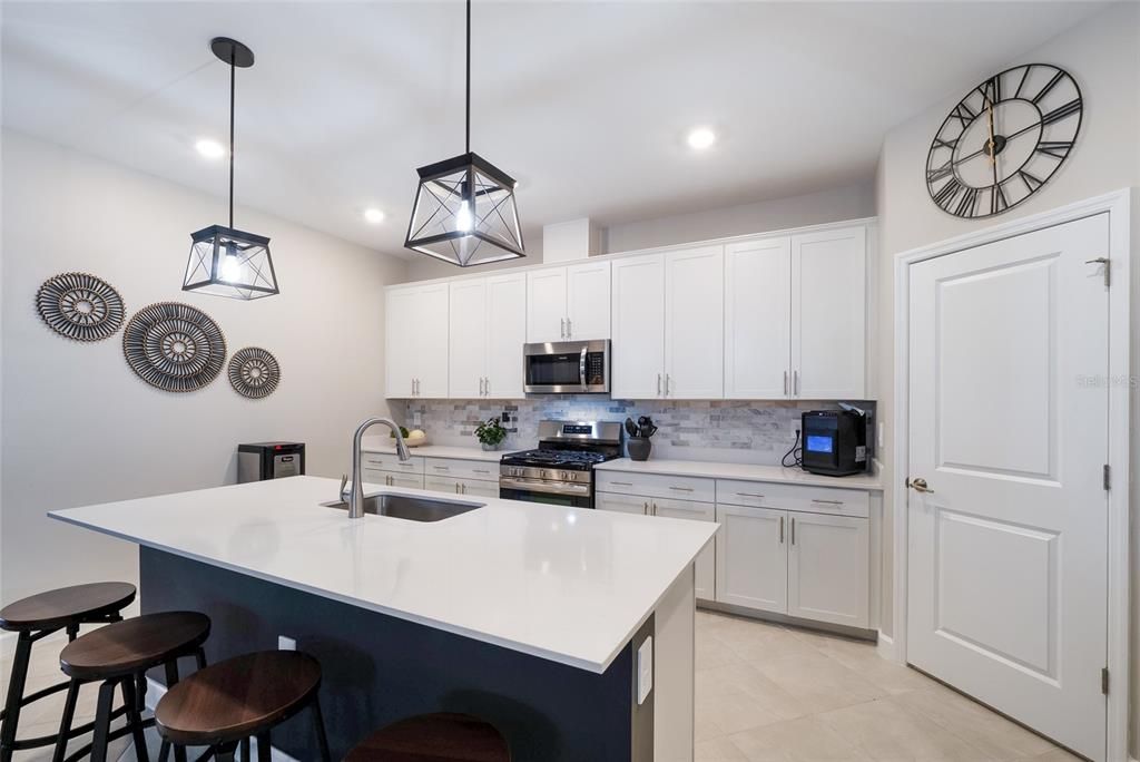 For Sale: $549,900 (4 beds, 3 baths, 2027 Square Feet)