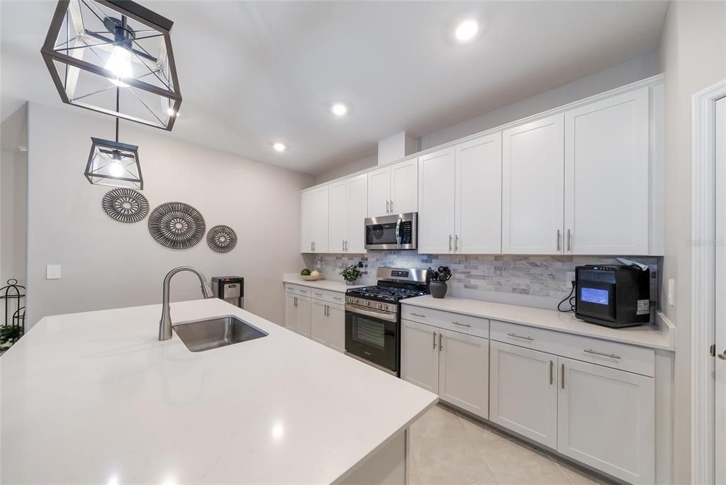 For Sale: $549,900 (4 beds, 3 baths, 2027 Square Feet)