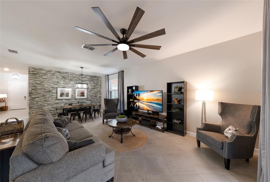 For Sale: $549,900 (4 beds, 3 baths, 2027 Square Feet)