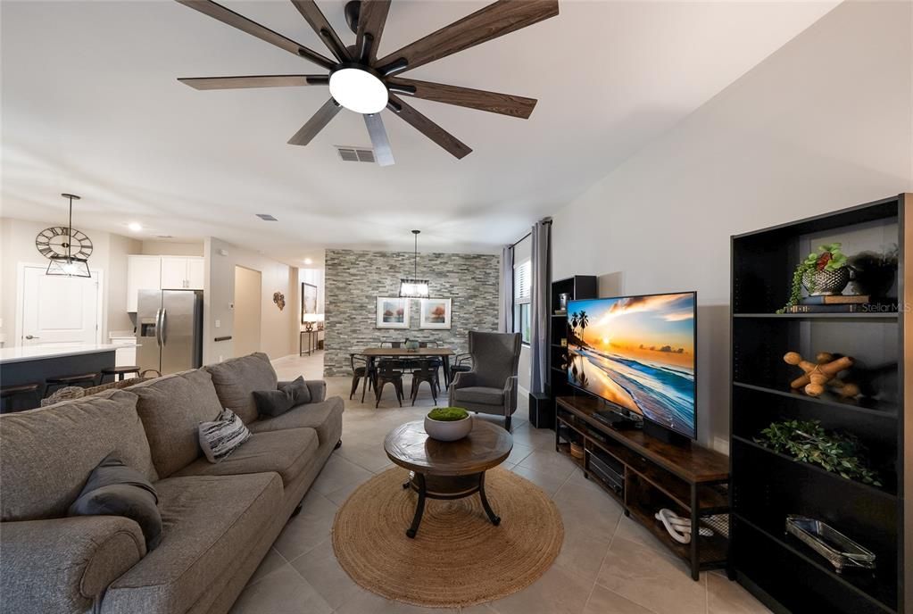 For Sale: $549,900 (4 beds, 3 baths, 2027 Square Feet)