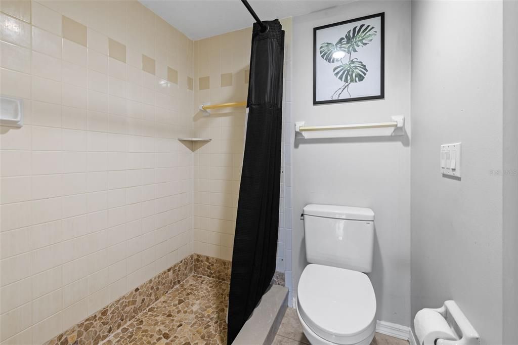 En Venta: $195,000 (2 camas, 2 baños, 1165 Pies cuadrados)