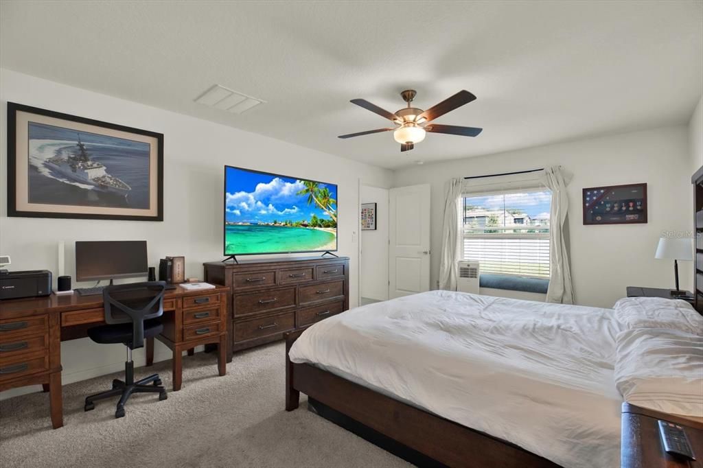 For Sale: $369,000 (4 beds, 2 baths, 1935 Square Feet)