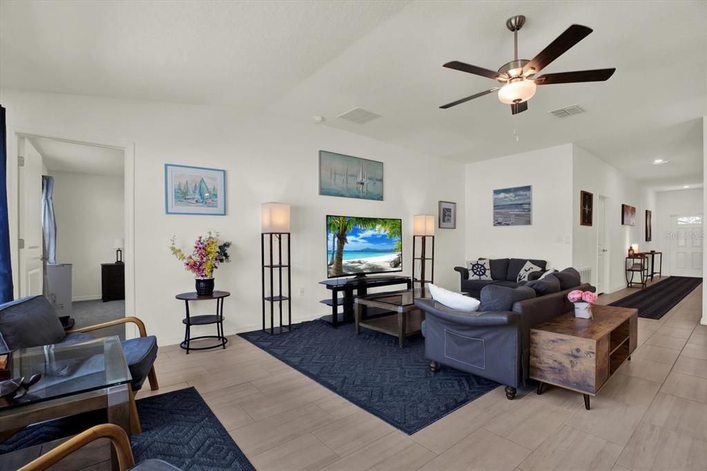 For Sale: $369,000 (4 beds, 2 baths, 1935 Square Feet)