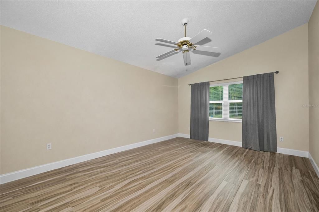 В аренду: $2,500 (2 спален, 2 ванн, 1261 Квадратных фут)