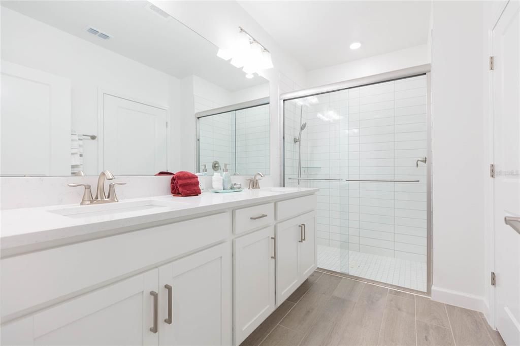En Venta: $259,900 (2 camas, 2 baños, 1625 Pies cuadrados)