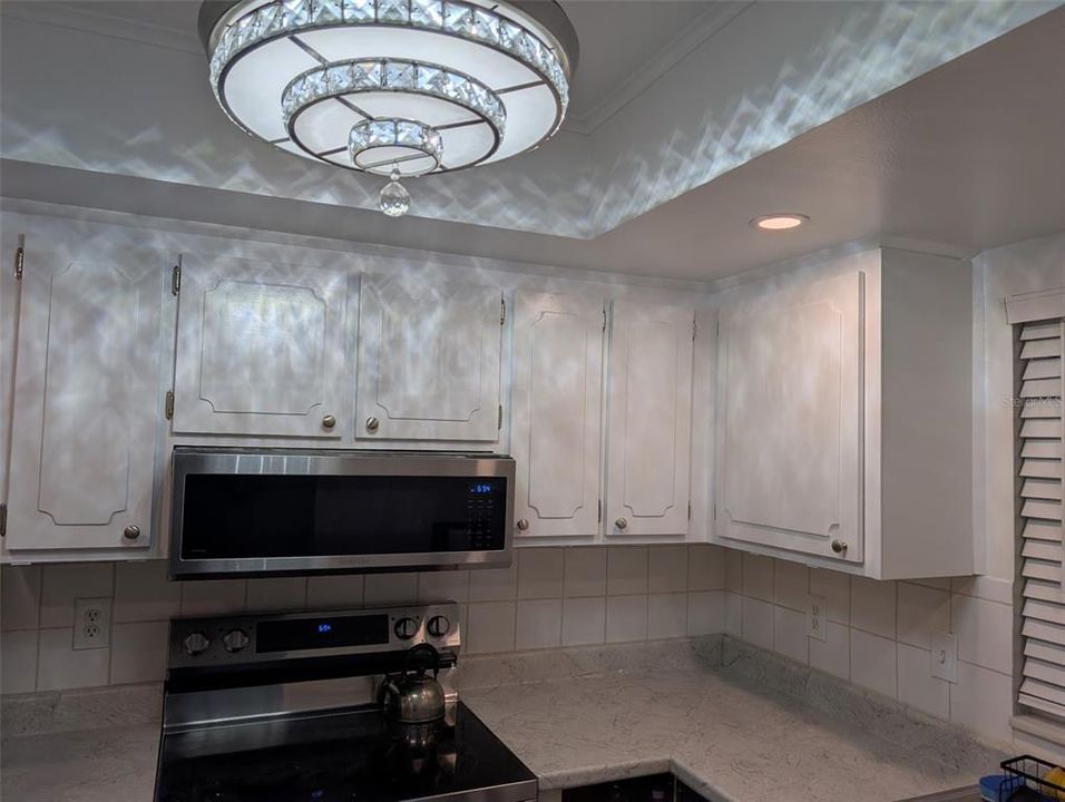 For Rent: $1,800 (1 beds, 1 baths, 700 Square Feet)