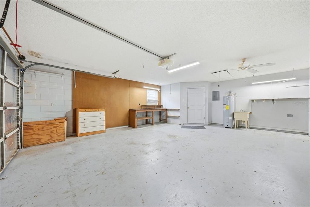 For Sale: $267,000 (2 beds, 2 baths, 1356 Square Feet)