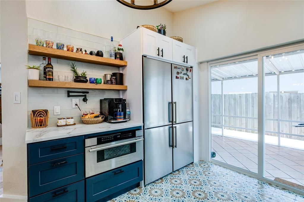 For Sale: $384,900 (3 beds, 2 baths, 1256 Square Feet)