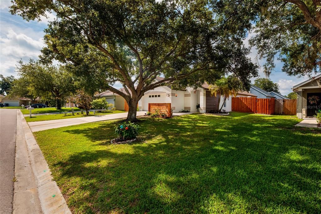 For Sale: $384,900 (3 beds, 2 baths, 1256 Square Feet)