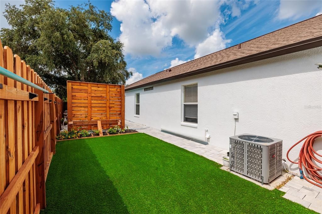 For Sale: $384,900 (3 beds, 2 baths, 1256 Square Feet)