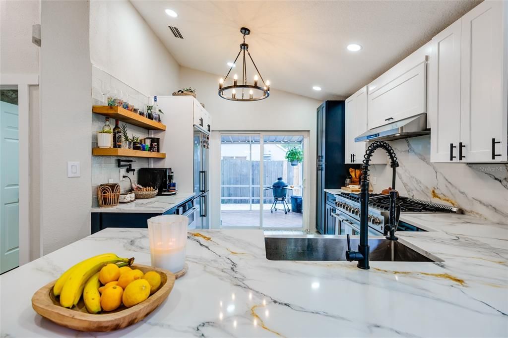 For Sale: $384,900 (3 beds, 2 baths, 1256 Square Feet)