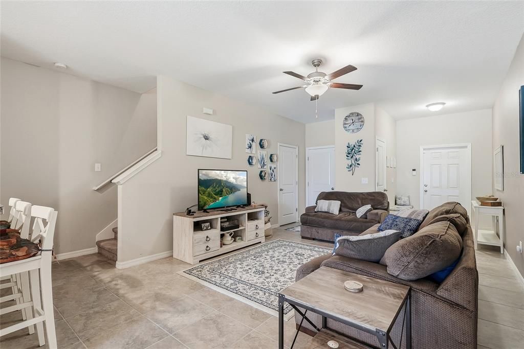 For Sale: $255,000 (3 beds, 2 baths, 1668 Square Feet)