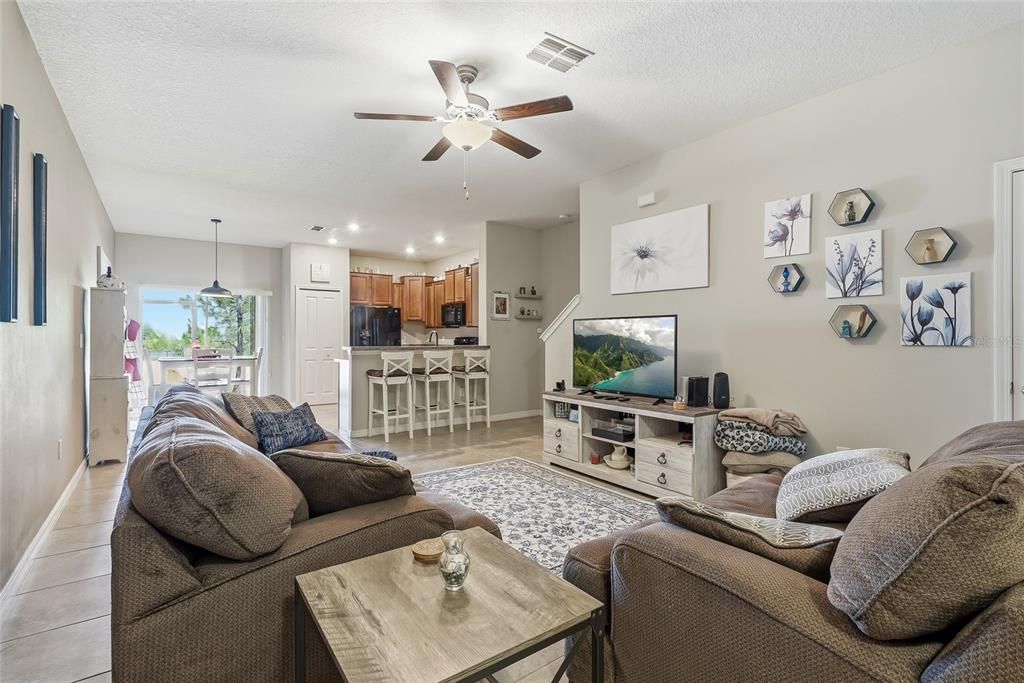 For Sale: $255,000 (3 beds, 2 baths, 1668 Square Feet)